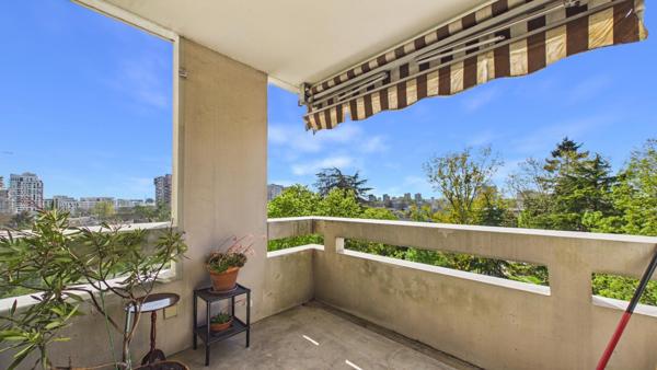 5 pièces lumineux à 400 m du métro ligne 7