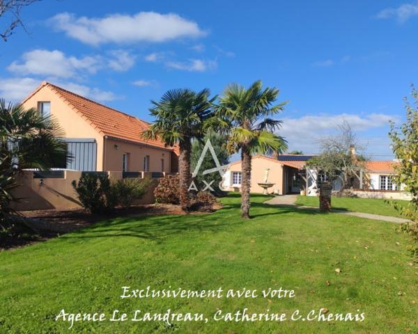 LE LOROUX-BOTTEREAU, maison avec bâtiment à finir de rénover, appartement, double garage, terrain