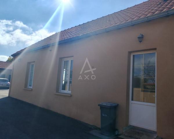 LE LOROUX-BOTTEREAU, maison avec bâtiment à finir de rénover, appartement, double garage, terrain