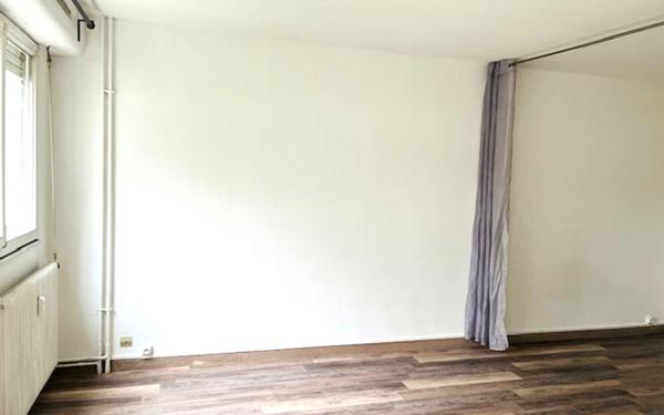 Appartement à vendre    1 pièce • 30,59 m2 Laon