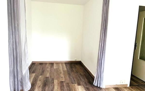 Appartement à vendre    1 pièce • 30,59 m2 Laon