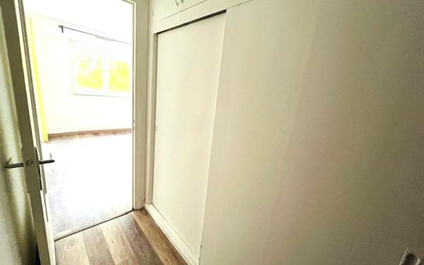 Appartement à vendre    1 pièce • 30,59 m2 Laon