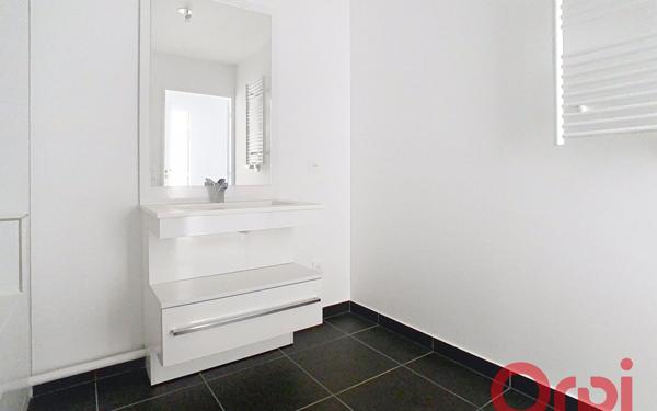 Appartement à louer    3 pièces • 65,80 m2 Clamart