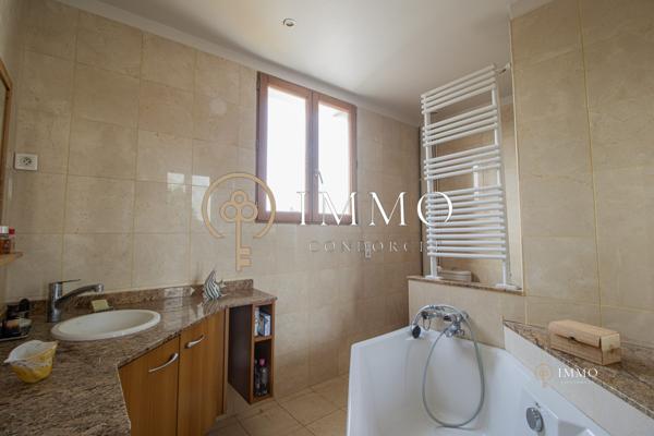 Maison 6 pièces de 170m² à deux pas du métro
