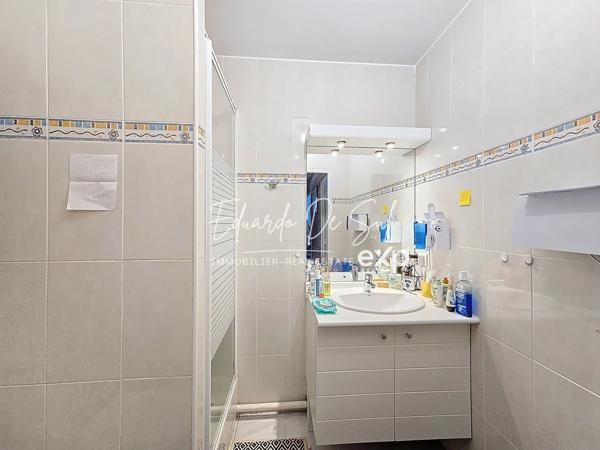 Appartement T2 de 40m² environ avec balcon exposé Ouest + 2 places parking privatives