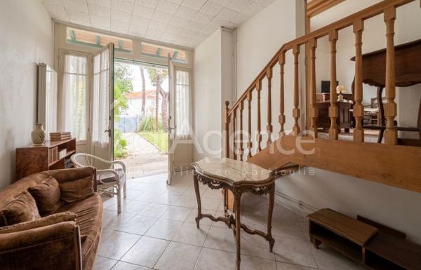 VILLA ANCIENNE PARC DE ROYAN 100 M PLAGE