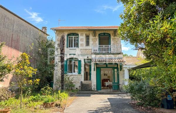 VILLA ANCIENNE PARC DE ROYAN 100 M PLAGE
