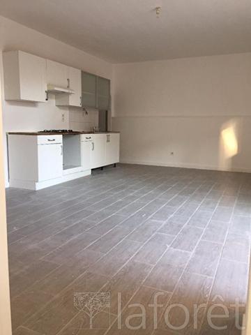 Location appartement Prades - 4 pièce(s) - 81 m² - 695 €/mois