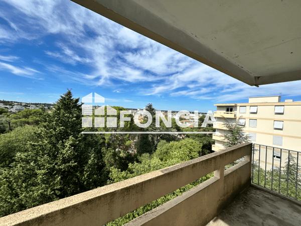 Location Studio 26.43 m² - 10 RUE CHARLES DE FOUCAULT Nimes 30900