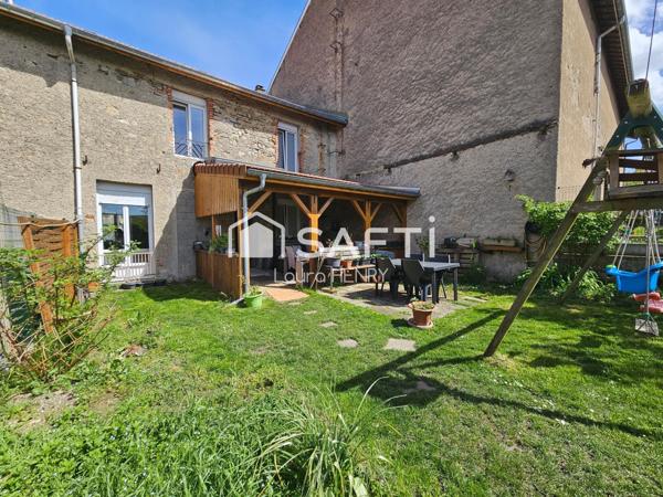 Maison de 3 chambres avec garage et jardin