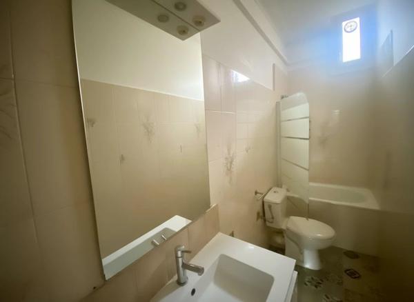 06500 Menton – CENTRE-VILLE – APPARTEMENT 3 PIÈCES AVEC BALCON ET CAVE – DERNIER ÉTAGE