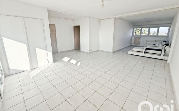 Appartement à louer    3 pièces •  Pierrelatte