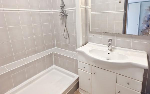 Appartement à louer    3 pièces •  Pierrelatte