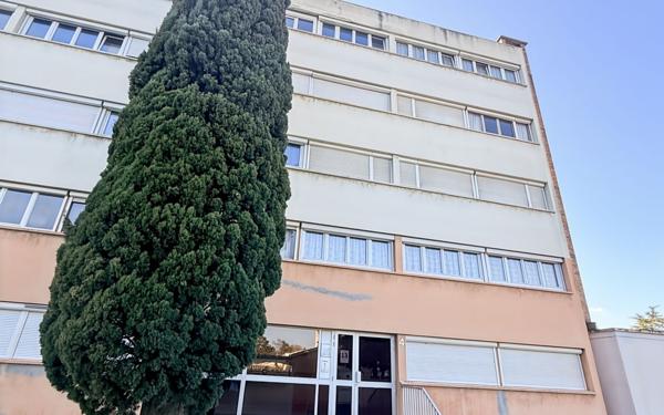 Appartement à louer    3 pièces •  Pierrelatte