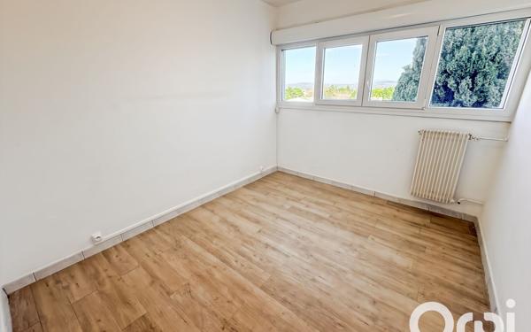 Appartement à louer    3 pièces •  Pierrelatte