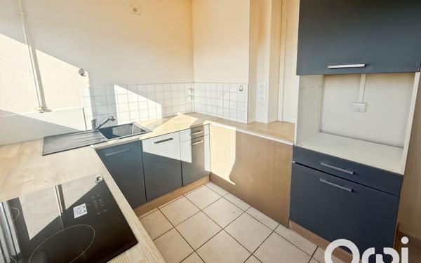 Appartement à louer    3 pièces •  Pierrelatte