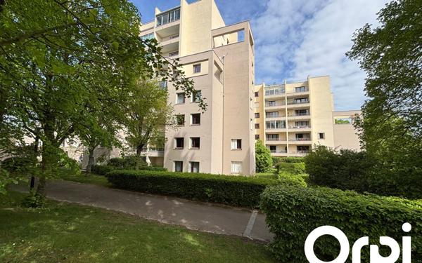 Appartement à louer    3 pièces • 75,50 m2 Montigny-le-Bretonneux