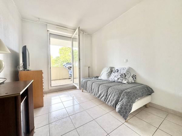 Appartement de type 2 terrasse et parking Marseille Château-Gombert