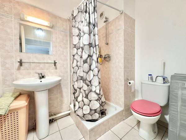 Appartement de type 2 terrasse et parking Marseille Château-Gombert
