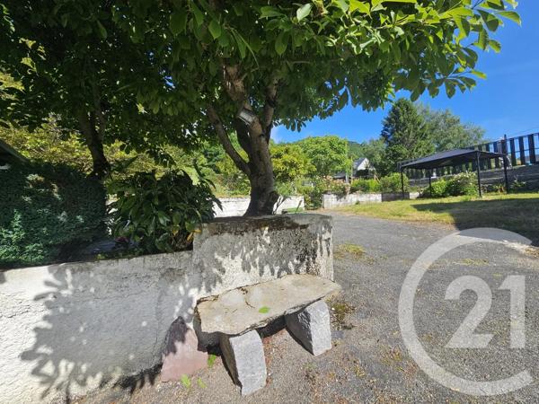 Maison à vendre  4 pièces - 126,06 m 2   HECHES  - 65