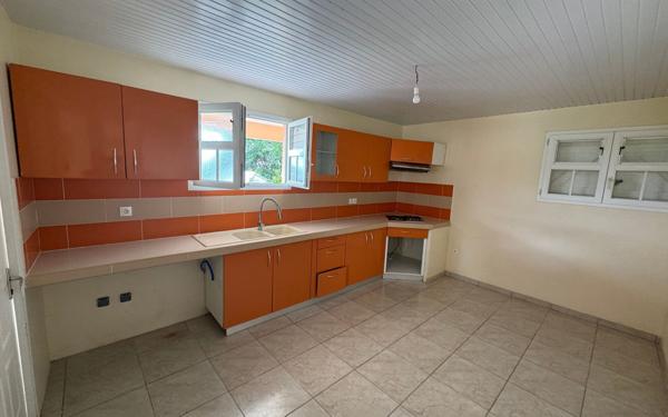 Appartement à louer    4 pièces •  Le Lamentin