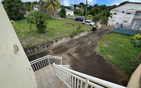 Appartement à louer    4 pièces •  Le Lamentin