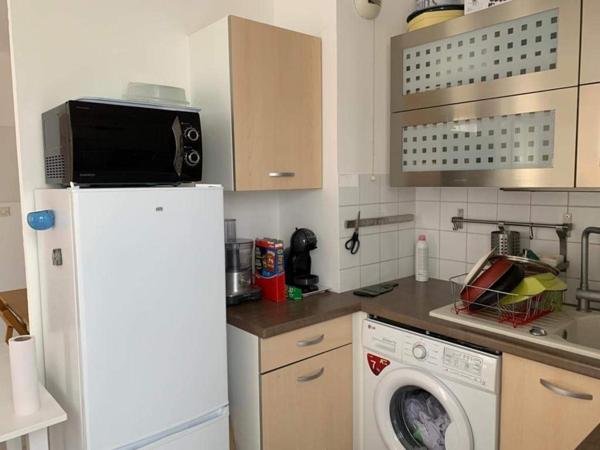 T2 Bon état  Lyon 8eme - parking sécurisé - Balcon