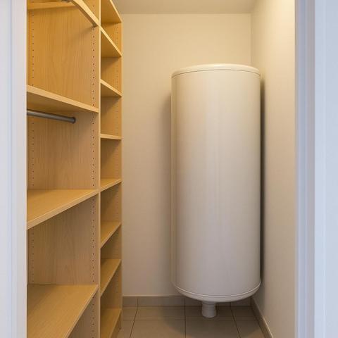 T2 Bon état  Lyon 8eme - parking sécurisé - Balcon