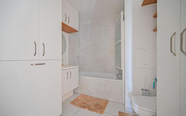 Appartement à louer    4 pièces • 82 m2 Asnières-sur-Seine