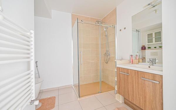 Appartement à louer    4 pièces • 82 m2 Asnières-sur-Seine