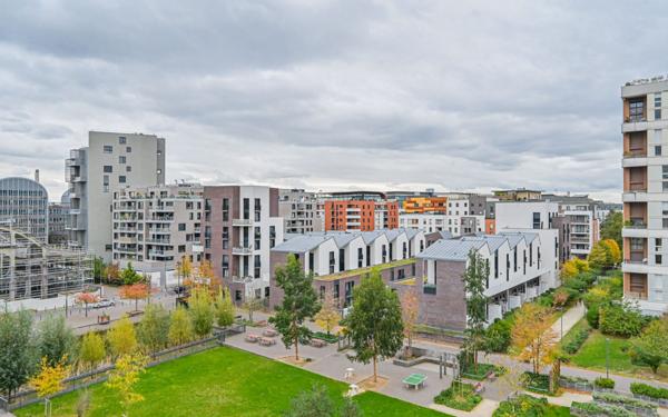 Appartement à louer    4 pièces • 82 m2 Asnières-sur-Seine