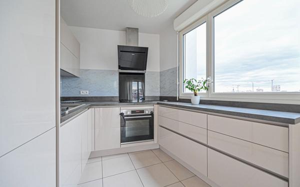 Appartement à louer    4 pièces • 82 m2 Asnières-sur-Seine