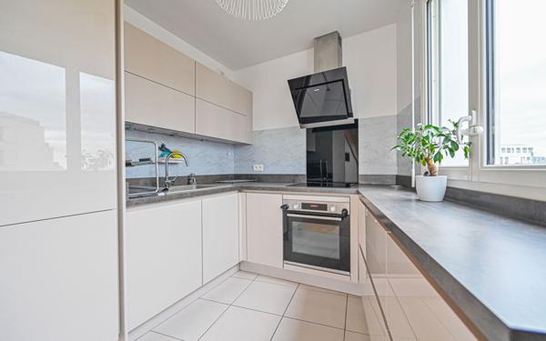 Appartement à louer    4 pièces • 82 m2 Asnières-sur-Seine