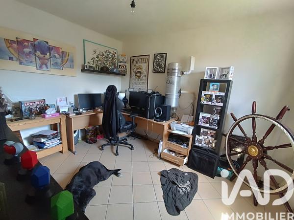 Maison à vendre 5 pièces 118 m² Saint-Hilaire-de-Lusignan
