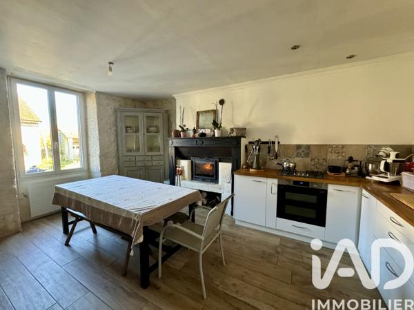 Maison à vendre 5 pièces 140 m² Sainte-Croix-de-Mareuil