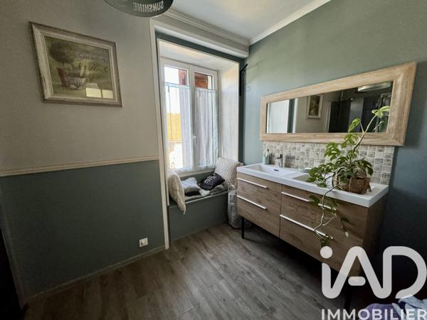 Maison à vendre 5 pièces 140 m² Sainte-Croix-de-Mareuil