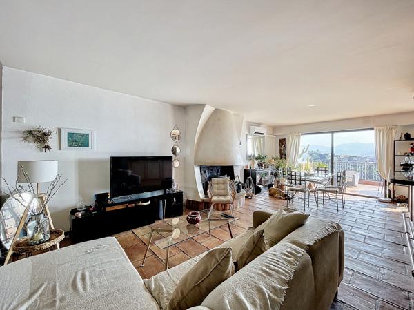 Nice (06000) NICE - JARDIN ESTIENNE D'ORVES - MAISON JUMELEE 5P - VUE MER