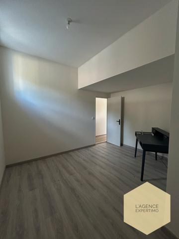 Courthézon (84350) Duplex meublé avec terrasse rénové à neuf Courthézon