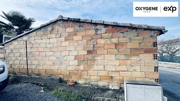 A VENDRE – MAISON 3 FACES AVEC GARAGE – POMAS (11) – 45 000 €