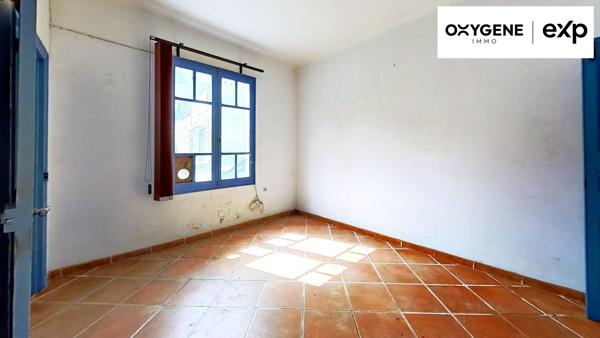 A VENDRE – MAISON 3 FACES AVEC GARAGE – POMAS (11) – 45 000 €