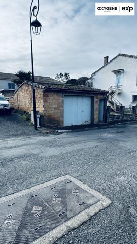 A VENDRE – MAISON 3 FACES AVEC GARAGE – POMAS (11) – 45 000 €