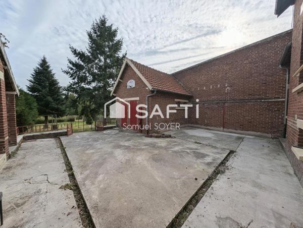 MAISON, GARAGE, DEPENDANCES, TERRASSE ET JARDIN