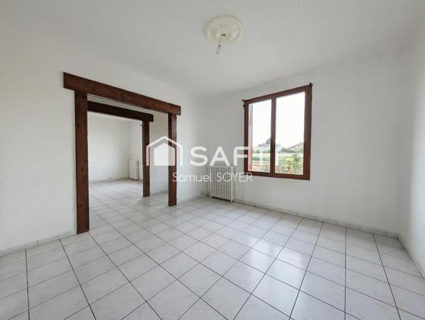 MAISON, GARAGE, DEPENDANCES, TERRASSE ET JARDIN