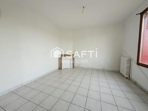 MAISON, GARAGE, DEPENDANCES, TERRASSE ET JARDIN