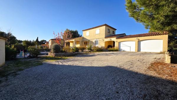 Pennes-Mirabeau (13170) Maison Type 5 aux Pennes-Mirabeau