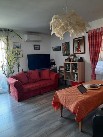 Avignon IM T2, terrasse, cellier, ascenseur, parking