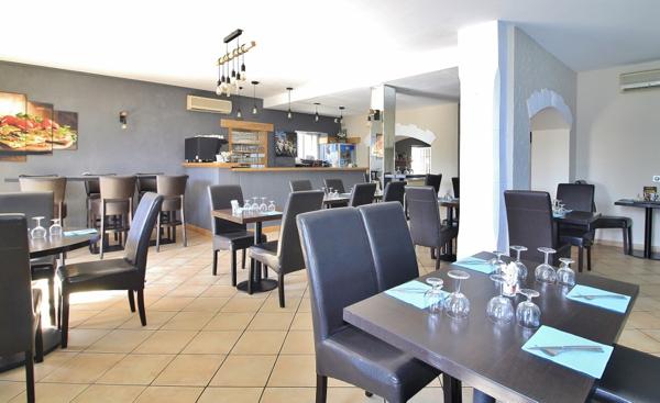 Local Commercial 4 pièces - 350 m²