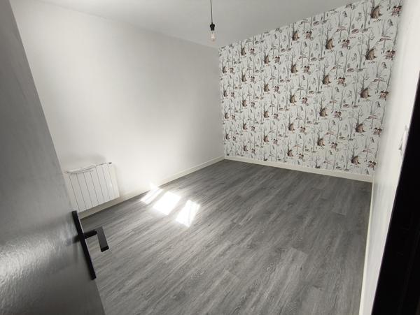 Appartement
         5 pièces
        - 105 m² 136 000 €*