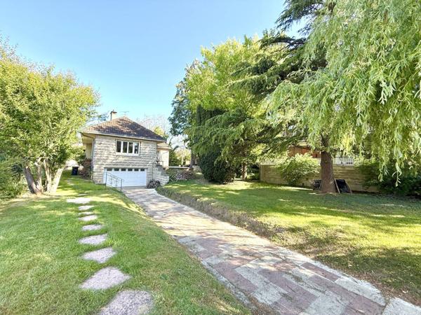 Maison Pontault Combault 7 pièce(s) 151 m2