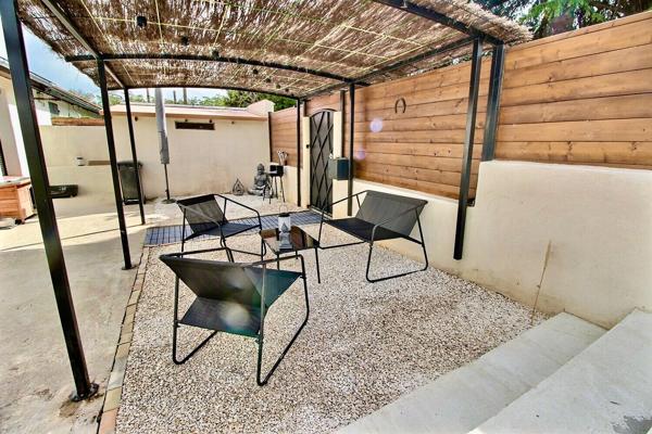 Maison plain-pied de type 3 avec terrasse et grand jardin à vendre à Saint Victoret